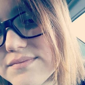 Meet your Posher, Corri